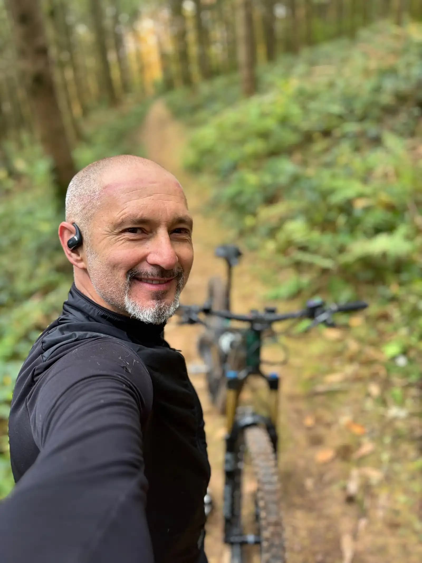 Équipe Vosges Aventure sur les sentiers vosgiens